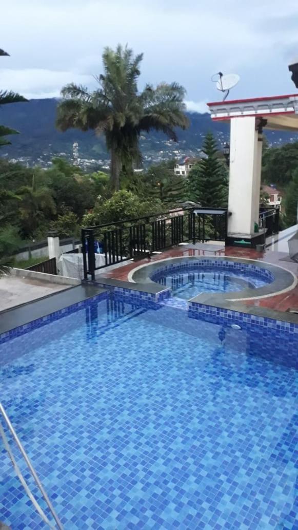 Villa Bravira Cisarua Exteriör bild