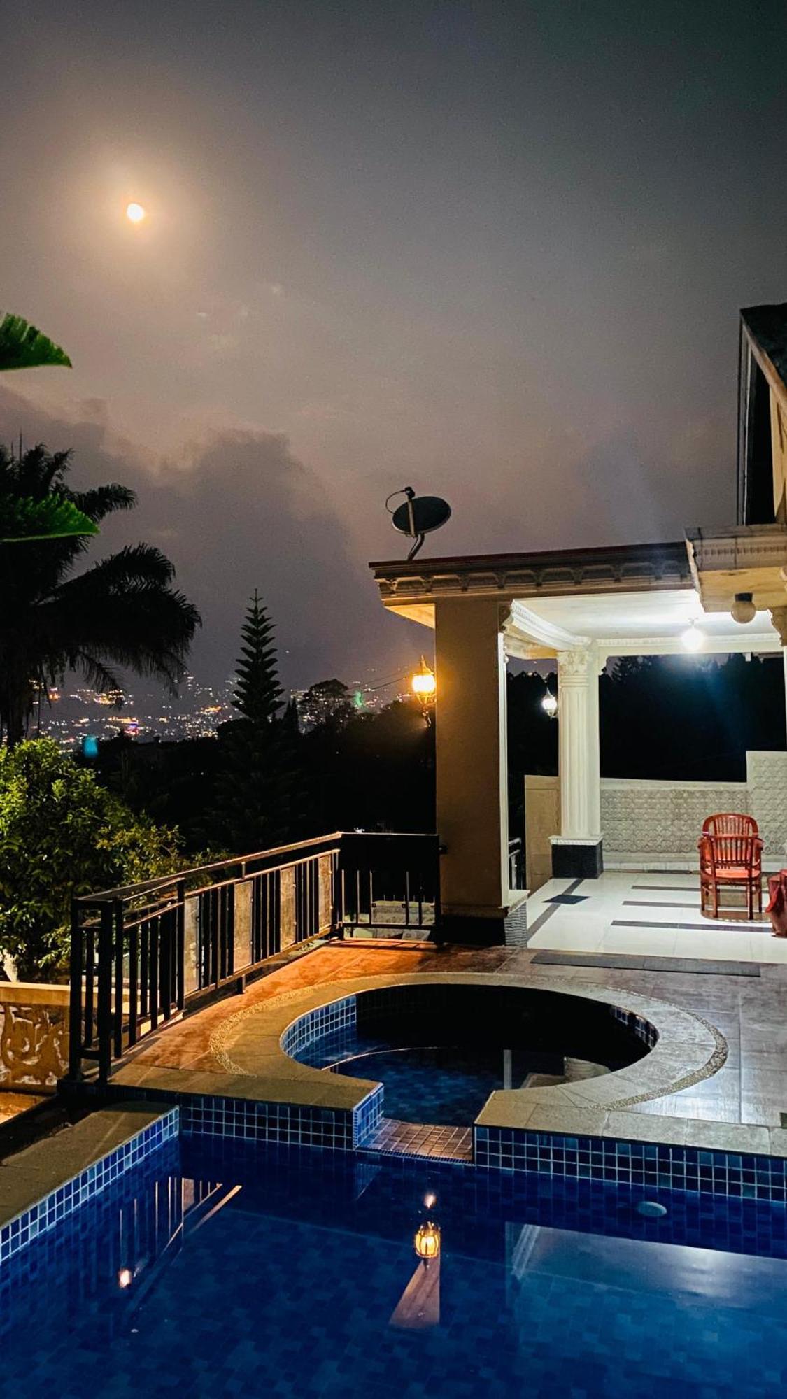 Villa Bravira Cisarua Exteriör bild
