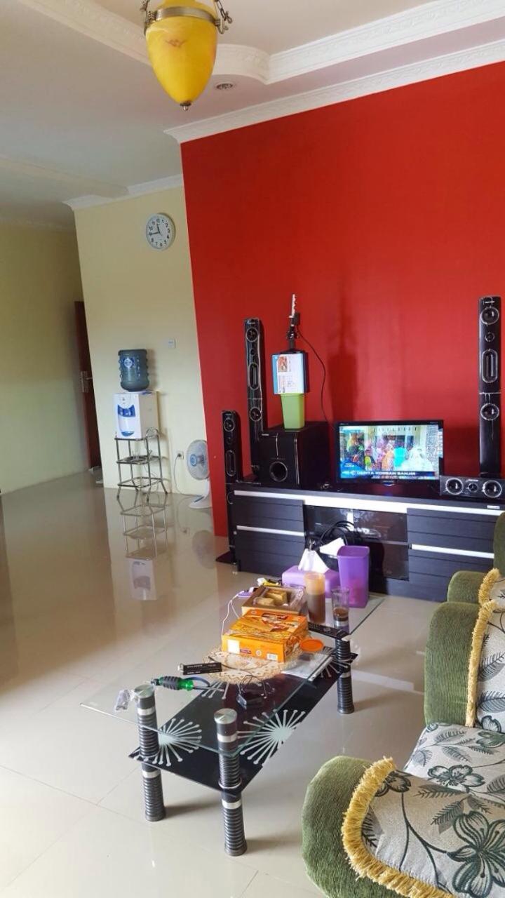 Villa Bravira Cisarua Exteriör bild